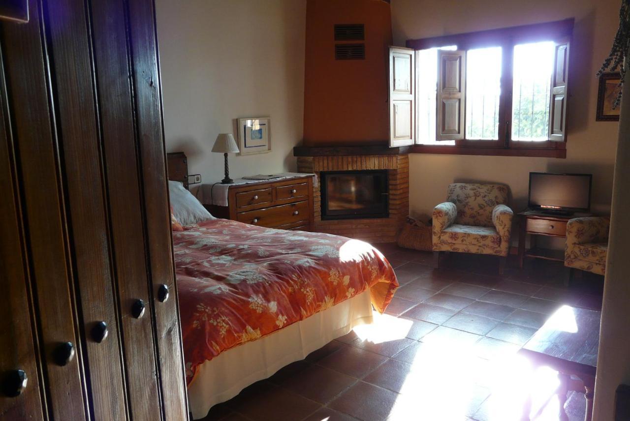 Palacio Viejo De Las Corchuelas Torrejón el Rubio Eksteriør billede