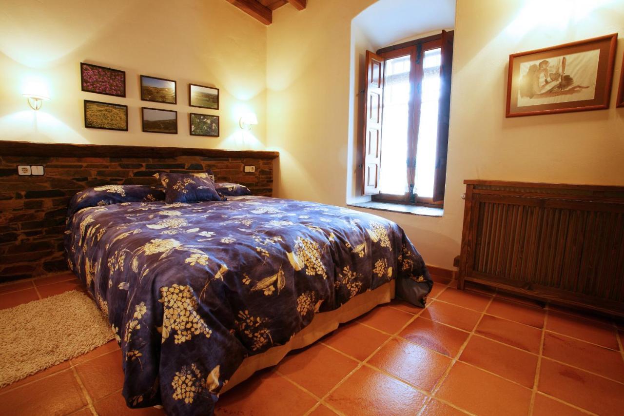 Palacio Viejo De Las Corchuelas Torrejón el Rubio Eksteriør billede