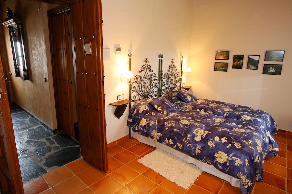 Palacio Viejo De Las Corchuelas Torrejón el Rubio Værelse billede