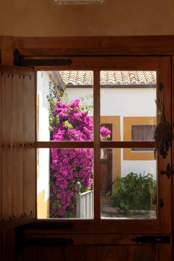 Palacio Viejo De Las Corchuelas Torrejón el Rubio Eksteriør billede